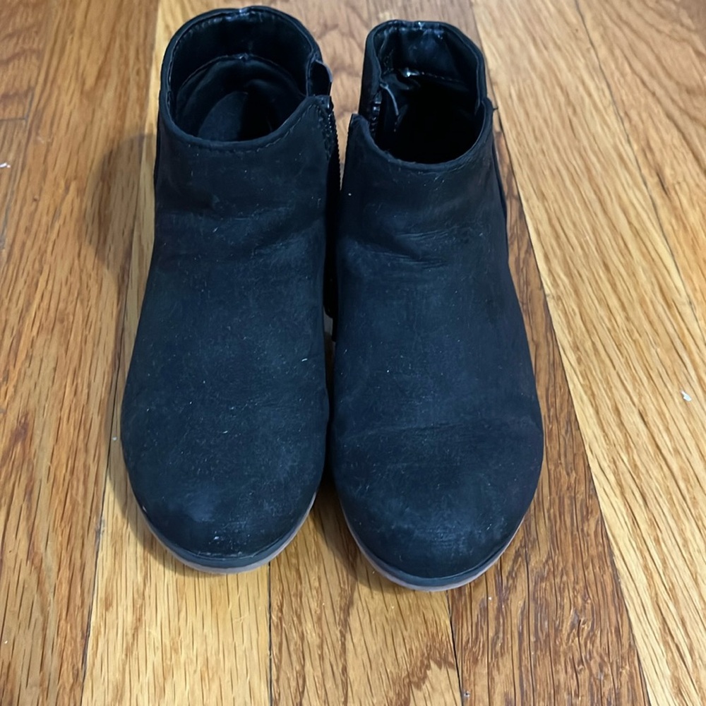 Dress shoes